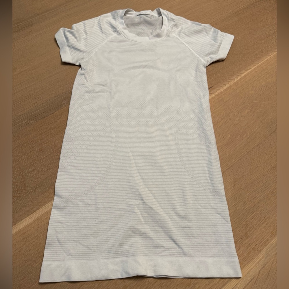 White Short Sleeve Lululemon top